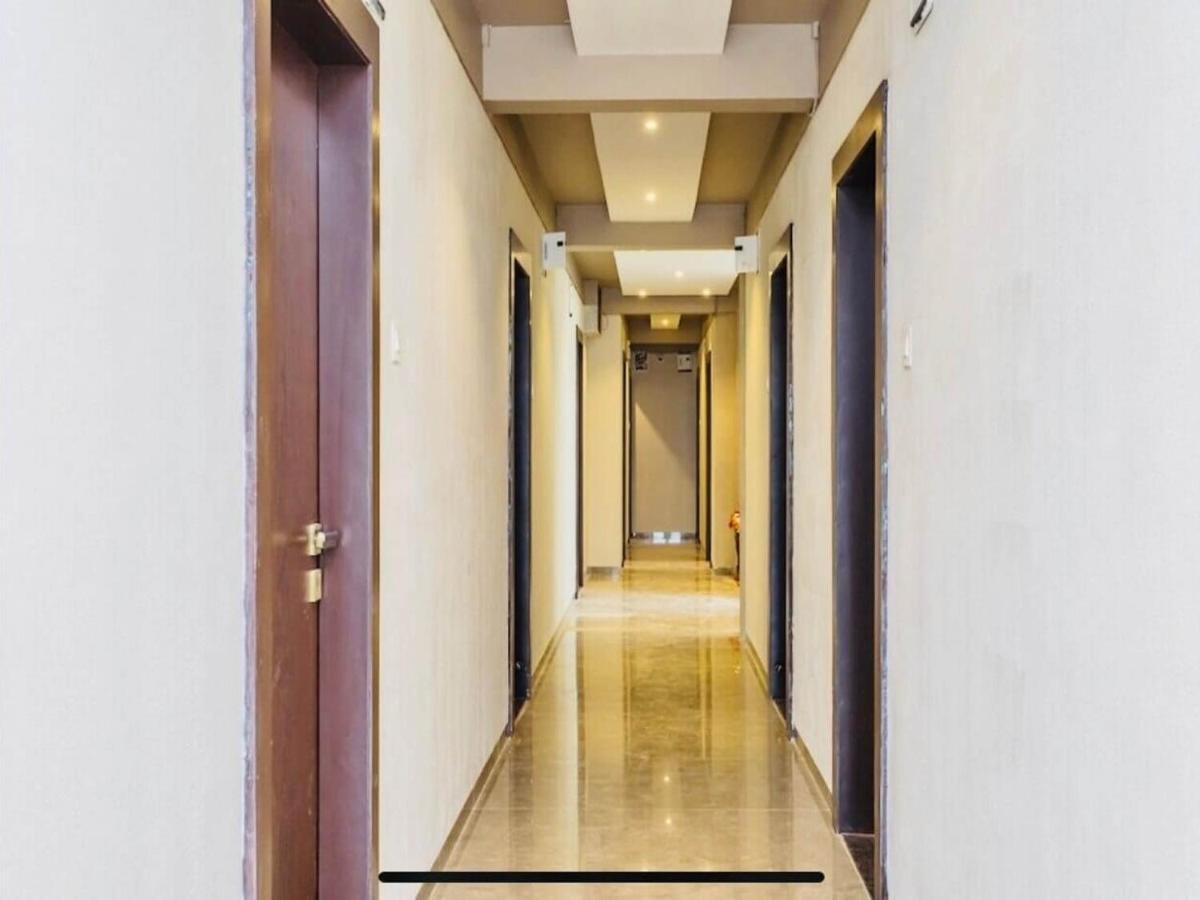 Hotel Signature Planet Индор Екстериор снимка